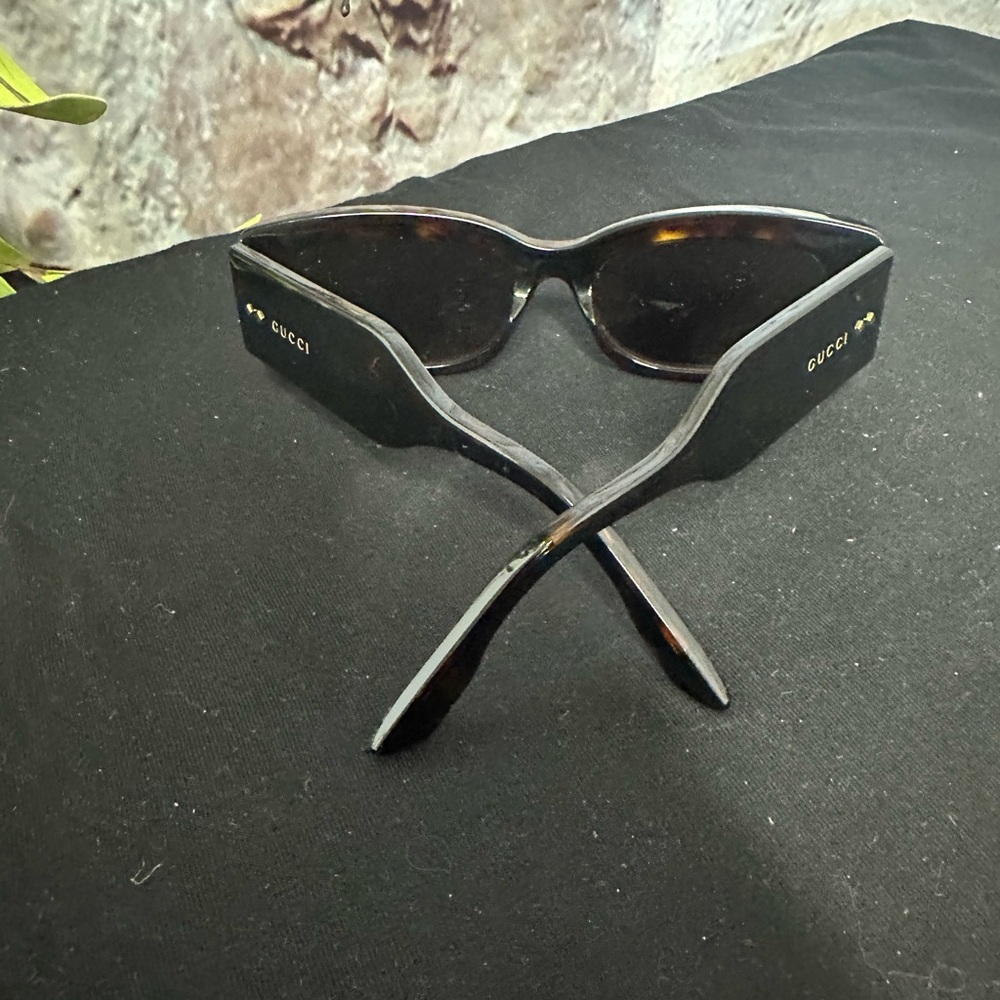 Gucci Black/Brown Rectangular Sunglasses - image 3